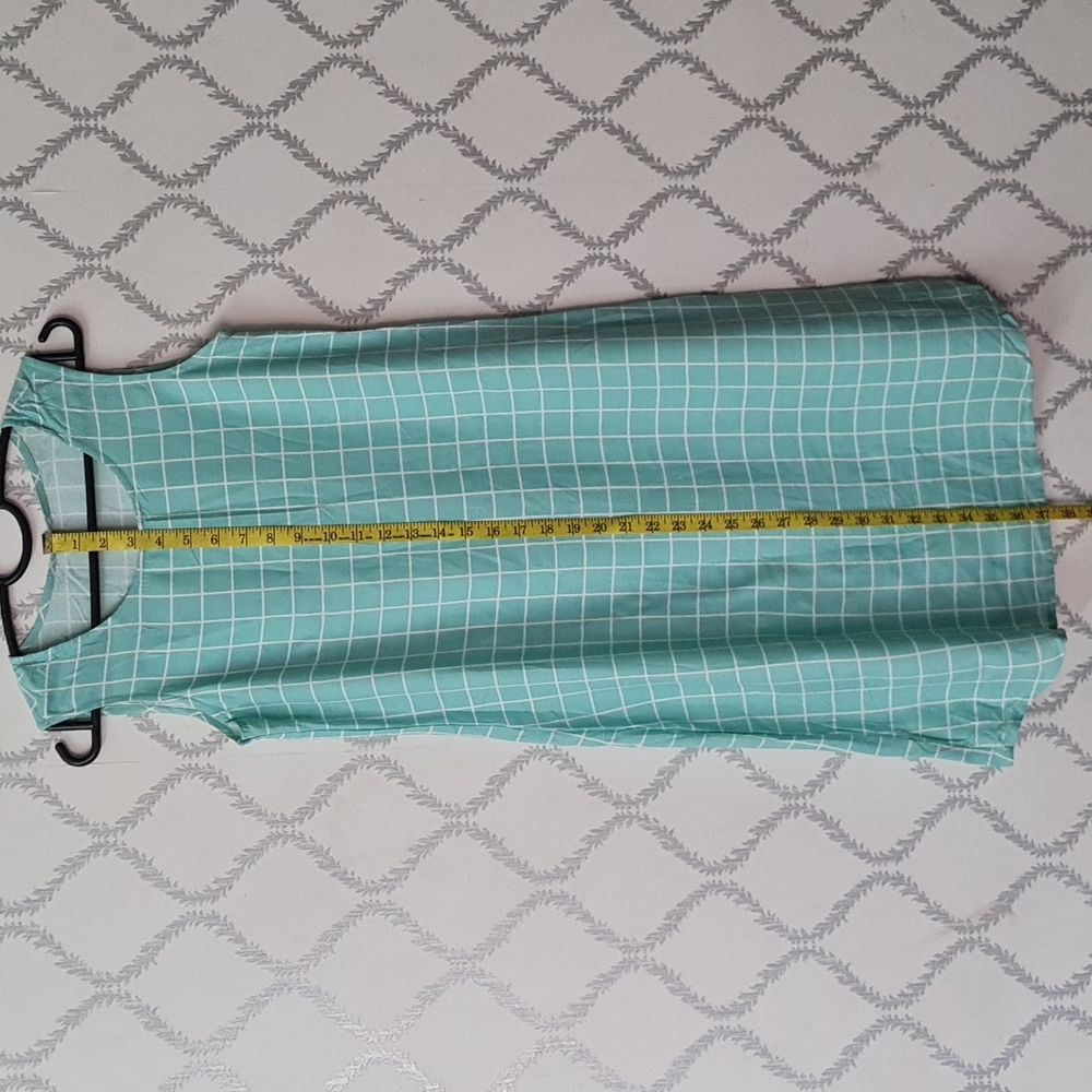 Floral cape kurti set. - Picture 2 of 16